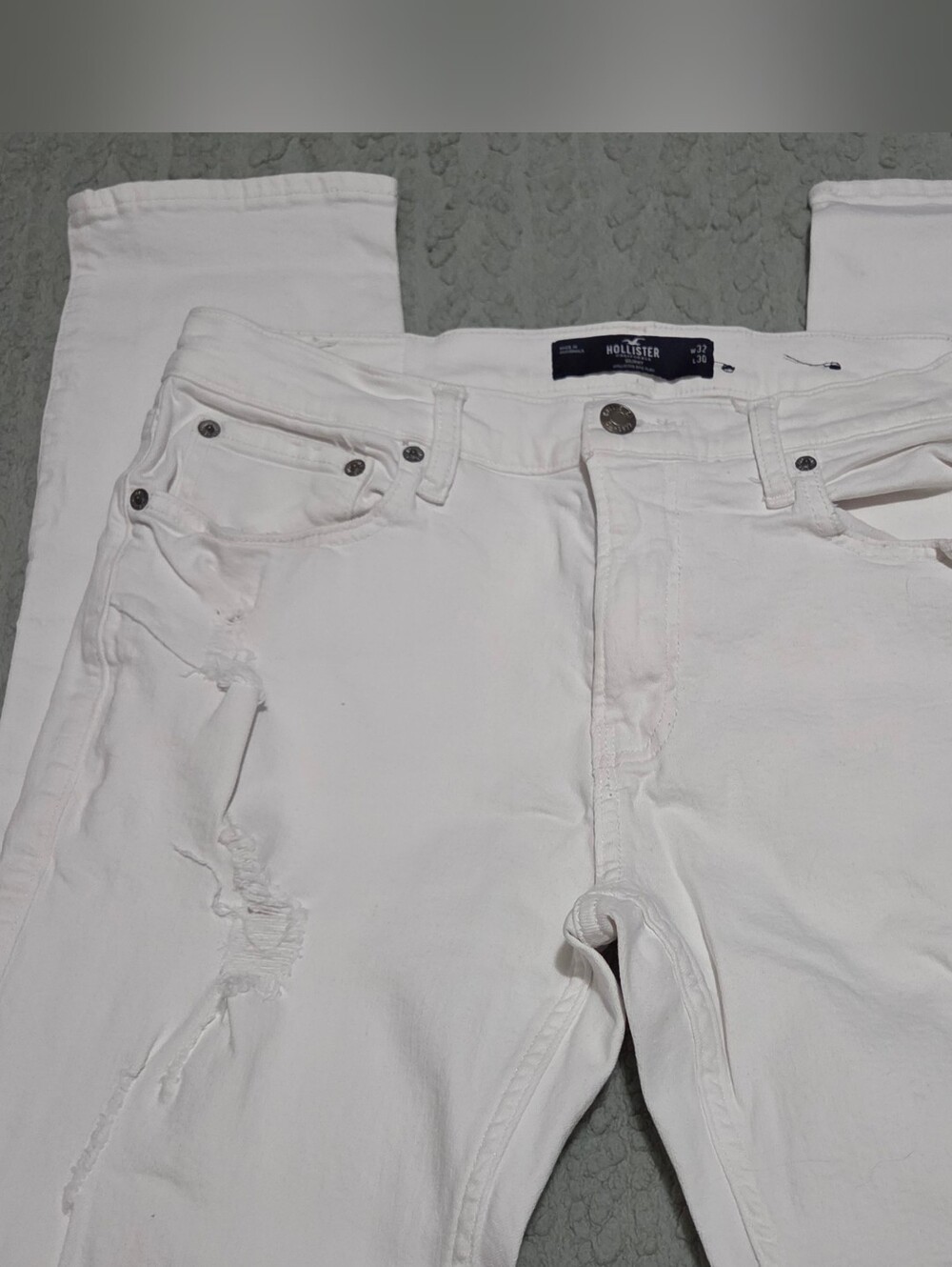 Hollister Men's White Distressed Slim Jeans